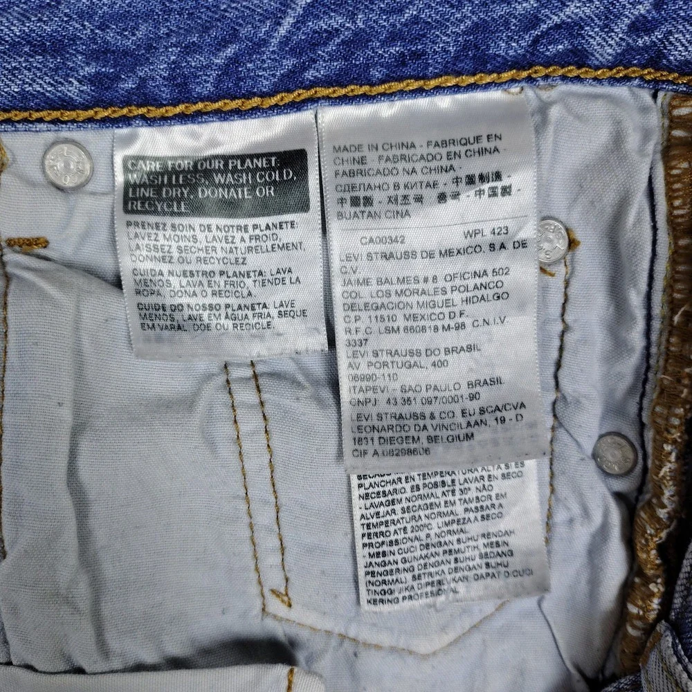 Levis 501 Original Fit Jeans Mens 30x30 Light Wash Blue Button Fly Straight